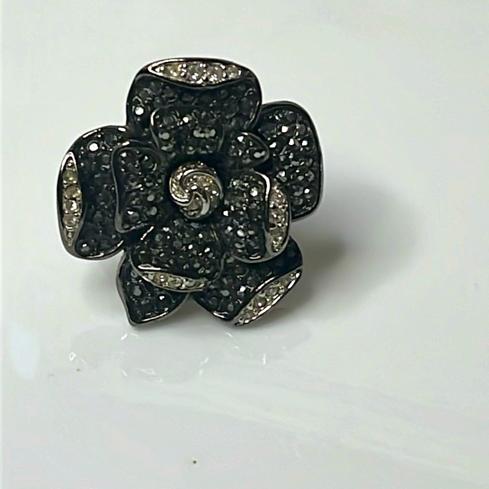 Kenneth Camellia Ring